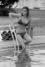 RaquelWelch26.jpg